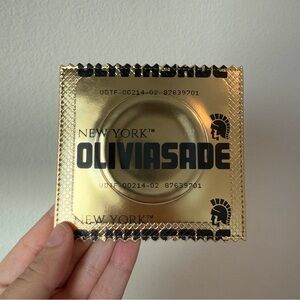 Oliviasade safety first cardholder